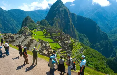 XVII aniversario de Machu Picchu.