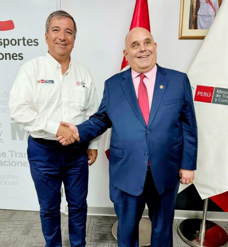 Congresista Jorge Morante se rene con ministro de Transportes y Comunicaciones.
