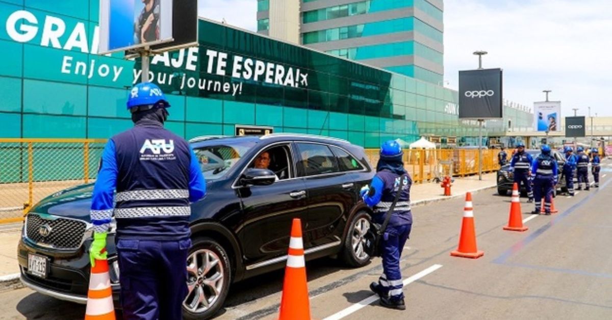 ¡Atención! ATU detecta 48 taxis ilegales en Aeropuerto Internacional Jorge Chávez