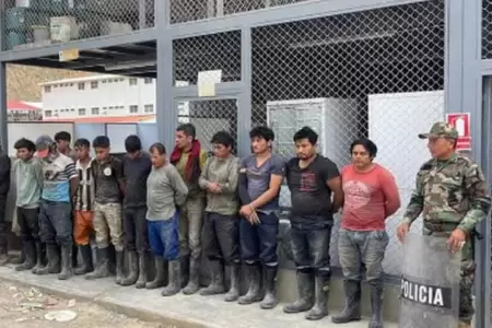 Polica detiene a 40 mineros ilegales con armas en Pataz.