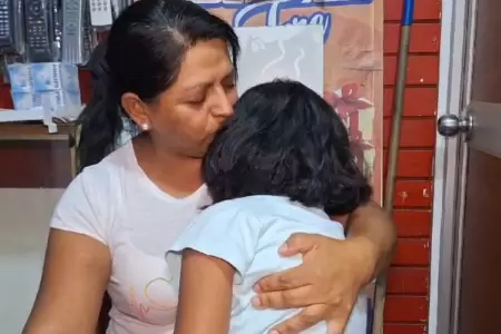 Madre de familia pide apoyo para operar a su hija.