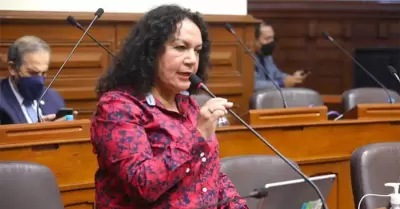 Mara Acua, congresista.