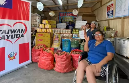 Gobierno de Taiwán y Exitosa entregan tonelada de alimentos para olla 'Los hijos