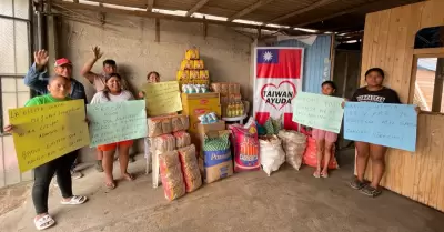 Gobierno de Taiwn y Exitosa entregan una tonelada de alimentos a olla comn 'Mu