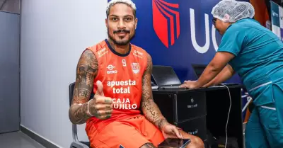 Paolo Guerrero pas exmenes mdicos con UCV.