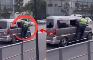 Inslito! Captan a polica colgado de un vehculo en marcha tras posible intervencin en av. Javier Prado