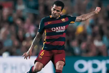 Dani Alves recibió dura sanción de Barcelona.