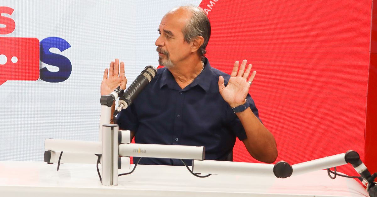 Mauricio Mulder: "Si Dina Boluarte no puede explicar el origen de su reloj Rolex, tiene que irse o el Congreso debe vacarla"