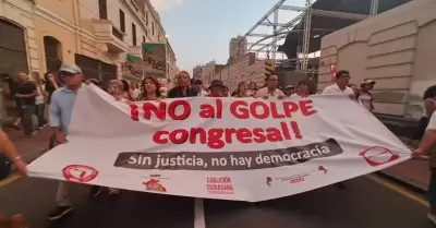 Marchas contra el Congreso por la JNJ y Ley Forestal.