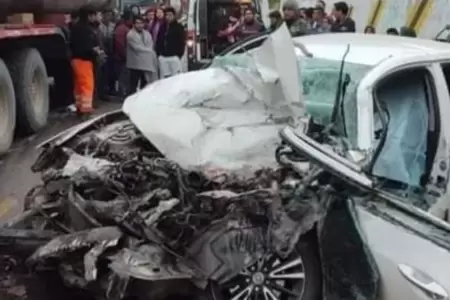 Choque vehicular en carretera central deja 2 muertos y otros 2 heridos.