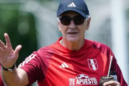 Jorge Fossati presenta la lista de convocados para los amistosos.