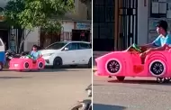 Joven peruano maneja carrito de juguete por las calles y usuarios reaccionan: "Peor es andar a pie"
