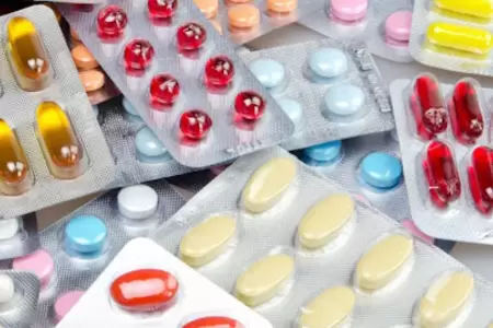 Farmacias y boticas venden medicamentos de "marca" hasta 100 veces ms caros.