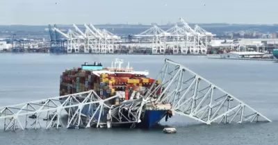 Barco impacta contra puente de Baltimore, en EE.UU
