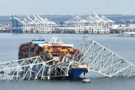 Barco impacta contra puente de Baltimore, en EE.UU