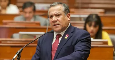 Gustavo Adrianzn evade 'caso Rolex' en discurso para solicitar voto de confianz