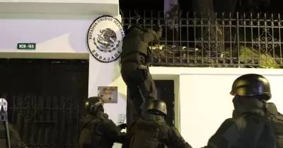 OEA aprueba resolucin tras invasin policial ecuatoriana a embajada en Mxico.