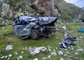 Trgico! Dos muertos en terrible accidente vehicular: Cayeron a un abismo de 500 metros