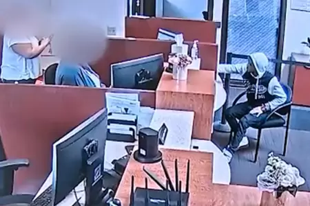 Migrante intent robar un banco con la ayuda de traductor.