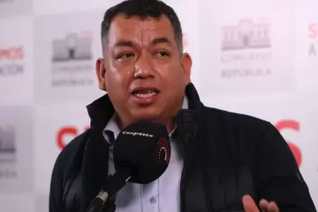 AP insta a Comisin de tica iniciar investigacin contra Espinoza por "actos de