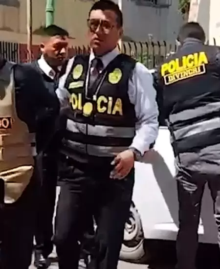 Presunto feminicida detenido en la comisara de Huancarani.