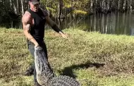 De no creer! Hombre se enfrenta a cocodrilo en plena calle y consigue sobrevivir (VIDEO)