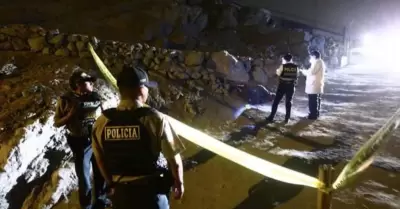 Hombres son asesinados en plena va pblica por presuntos sicarios.