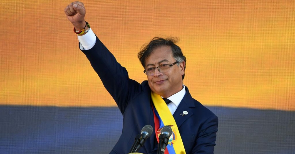 Petro exige trato digno para migrantes colombianos y rechaza repatriación de criminales desde EE. UU.