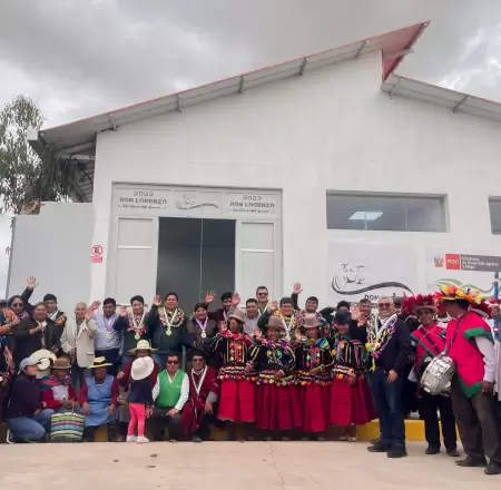 Gobierno entrega planta procesadora de quesos en Puno