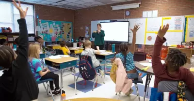 Educadores podrn cursar una maestra y trabajar a la vez.