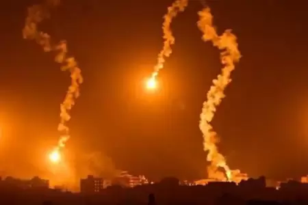 Israel bombardea Rafah mientras negociaba "alto al fuego".