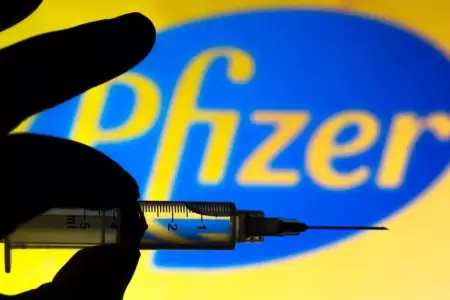 Acciones de Pfizer en descenso tras fallecimiento de nio.