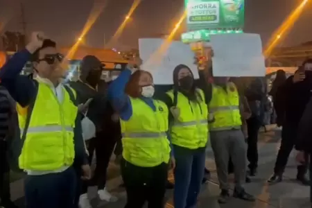 Trabajadores del Metropolitano denuncian falta de pagos.