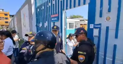 Delincuentes atentan contra colegio en Trujillo.