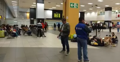 Aeropuerto Jorge Chvez reanuda vuelos.