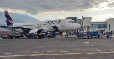 Pista de aterrizaje del aeropuerto Jorge Chvez