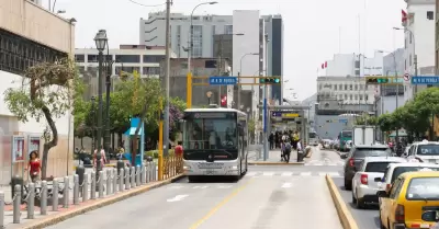 Cierran dos estaciones del Metropolitano