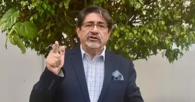 Anuncian firmatn de revocatoria contra Carlos Canales en Miraflores