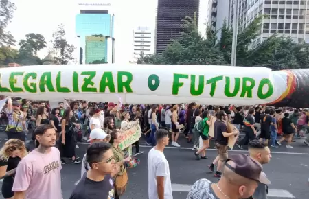 Brasil despenaliza el consumo de marihuana.