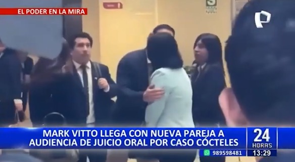 Mark Vito y Keiko Fujimori se saludan con un 'fro' beso - Fuente: Panamericana.