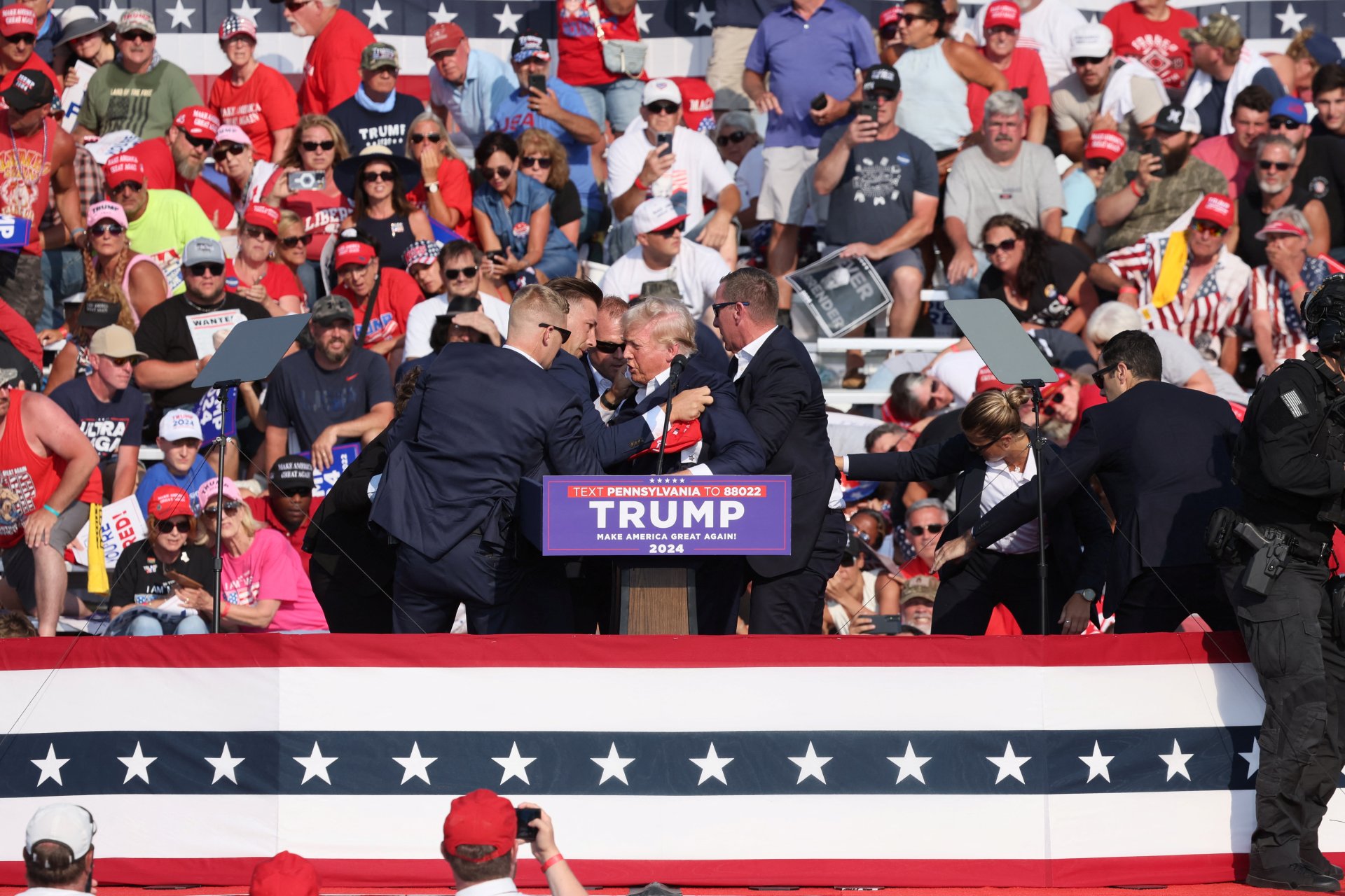 Foto de supuesto atentado contra Donald Trump