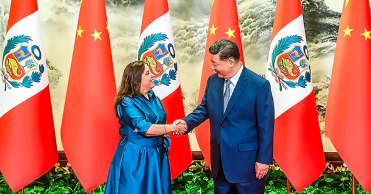 Dina Boluarte en su visita a China.