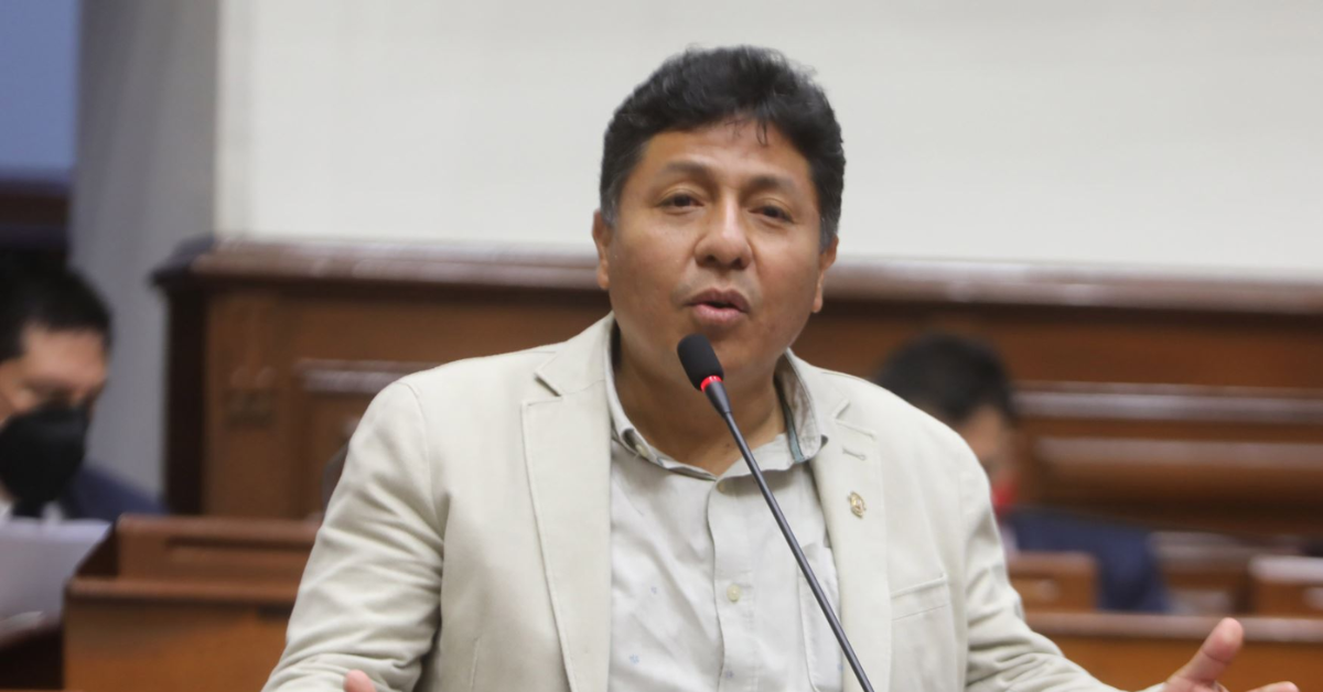 Acción Popular Expulsa Al Congresista Raúl Doroteo Y Ordena Su ...