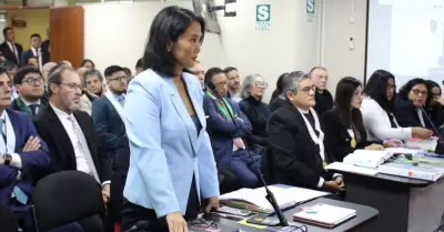 Keiko Fujimori responde a Domingo Prez.