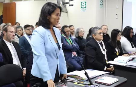 Keiko Fujimori responde a Domingo Prez.