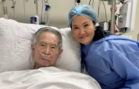 Keiko Fujimori y Alberto Fujimori en hospital