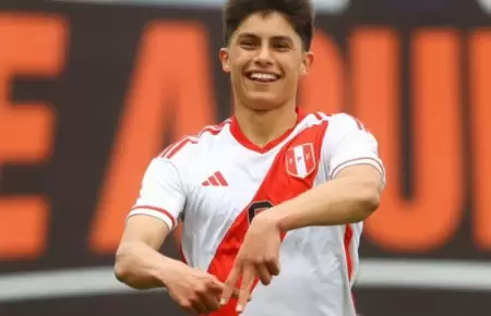 Alberto Velsquez, delantero peruano, fue contratado por equipo europeo.
