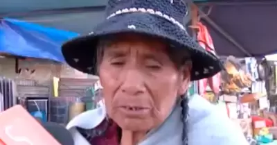 Abuelita tiene miedo por maltratos de su hijo.