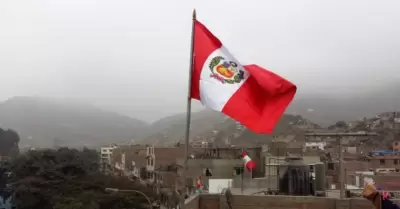 Fiestas Patrias y la obligatoriedad de poner banderas