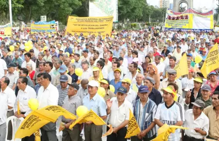 Acusan que m�s de 62 000 exfonavistas todav�a no cobran sus ahorros.